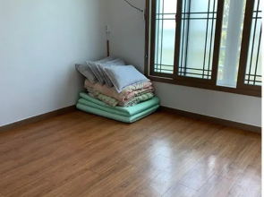 Aewol Neoreunmadang Unshared House