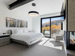 Modern Mountain Retreat