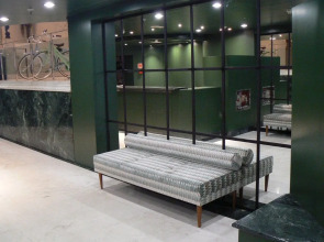 Chic & Basic Velvet Hotel