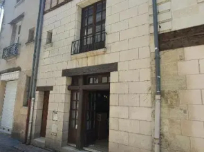 MAISON GITE ENTIER en HYPER HYPER CENTRE QUARTIER HISTORIQUE DE TOURS à 25 metres DE LA CELEBRE PLACE PLUMEREAU pour 2 à 7 Personnes