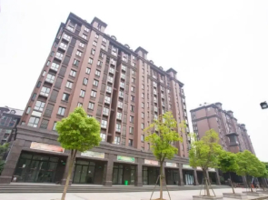 Jhouse Hongqiao Duplex Apartment