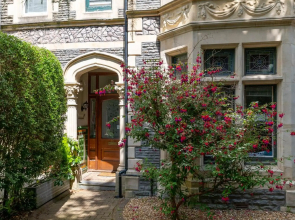 Entire 2 Bedroom Apartment In Central Cardiff