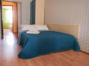 Luxury 3 Rooms Apartments in Center by Green House