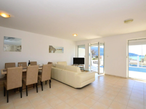 TOP-APARTMENT MONTENEGRO, with private Pool!