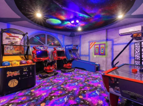 Sleeps 26! Resort Home w/ On-site Waterpark, Pool Flamingo Grove by Avantstay