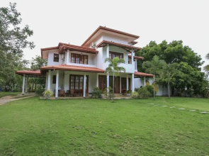 OYO 389 Bay Beach Hotel