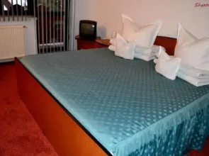 Hotel Bradul