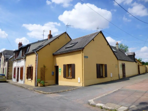 House With 2 Bedrooms in Bonneval, With Enclosed Garden and Wifi