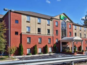 Holiday Inn Express Atlanta - Emory University Area by IHG