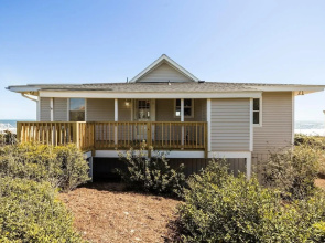 The Beachcomber 5 Bedroom Home by RedAwning