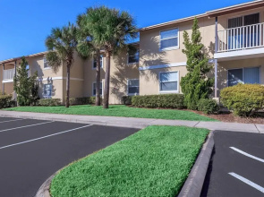 Sunny Apartments near Beach by Frontdesk