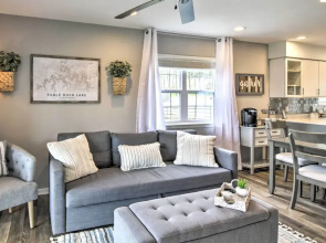 Branson Retreat w/ Balcony & 18-hole Golf Course!