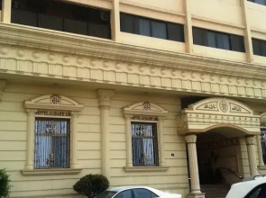 Al Barraq Hotel