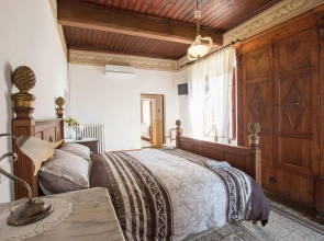 House only 4 km from Cortona, sleeps 12. Private pool, AC, Wi-Fi and small gym!-Villa Pergo