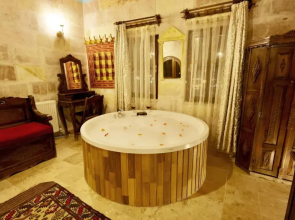 Travel Inn Cave Hotel