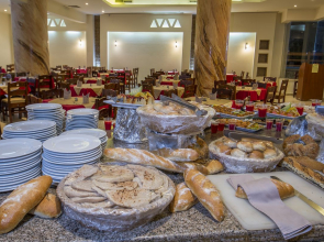 Eagles Downtown Zahabia & Beach Resort