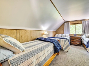 Family Roscommon Home - 3 Mi to Higgins Lake