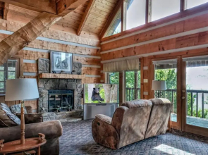 Super View,Smoky Mtn Log Cabin,Pool Table,Hot Tub