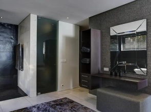 CB-ONE Luxury Stay
