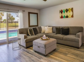 Pool & Spa: Palm Desert Home Near Golf!