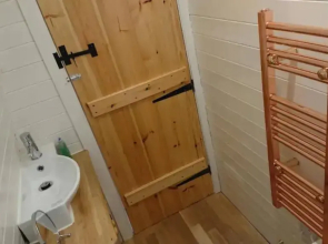 Owl Hut Cosy Ensuite Pod Snowdonia Coast Sleeps 2