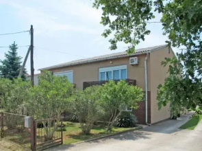 Holiday Home Ana (MDN148)