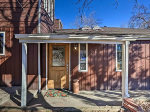 5 Mi to Dtwn Denver: Peaceful Lakewood Home!
