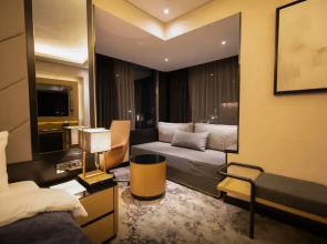 The V Hotel