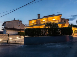 Apartments Makora