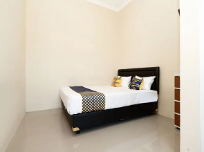 Putri Guest House Syariah by Oyo Rooms