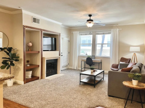 Relaxing 2-br Apt With Pool Hot Tub Gym and Basketball Court Access