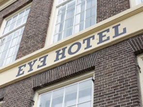 Eye Hotel