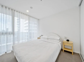 2-bed Haven: Impeccable Interiors & Chic Amenities
