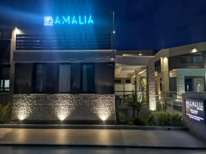 Amalia Deluxe Villas