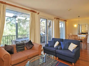 Villa Petit Verdot Located Within Cypress Lakes