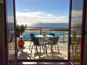 Yuka Surf Ericeira - Ocean View & Pools