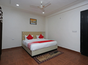 OYO 10536 Hotel Raj Rani