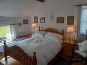 Beautiful 300 Year old Traditional Country Cottage