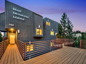 LUXE 4 Blue Diamond Lake Tahoe Lodge