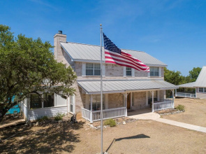 A Shore Thing Cl1105c 1 Bedroom Cottage by RedAwning
