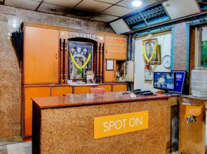 SPOT ON 65711 Hotel New Aiswarya