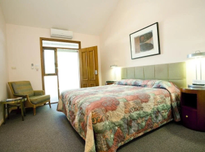 Gundaroo Colonial Inn