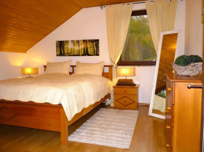 Ferienwohnung im Wald mit Kamin