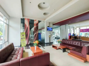 Spacious 1Br Classic At The Edge Bandung Apartment