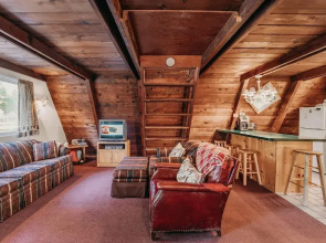 54sl - Hot Tub - Pets OK - Sleeps 4