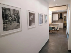 Delia Rooms & Gallery