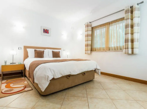 Luxurious Apartment in Lagos With Swimming Pool and Jacuzzi