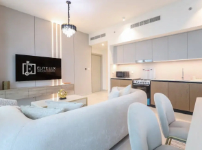 Elite LUX Holiday Homes - Dubai Creek Oasis 2BR Luxe w Burj View