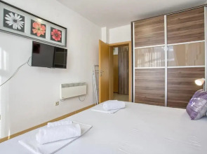 Cosy 1BD Apartment with a Stunning Mountain View