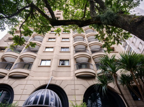 Flat Clarion Apartments by BnbHost